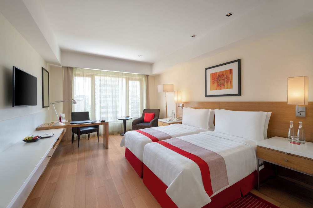 PREMIER, SINGLE BED, CITY VIEW
