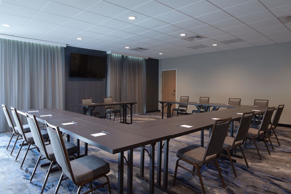 Fairfield Inn & Suites by Marriott Palmdale West 22/28