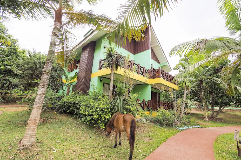 Saensukkho Hotel & Resort 16/65