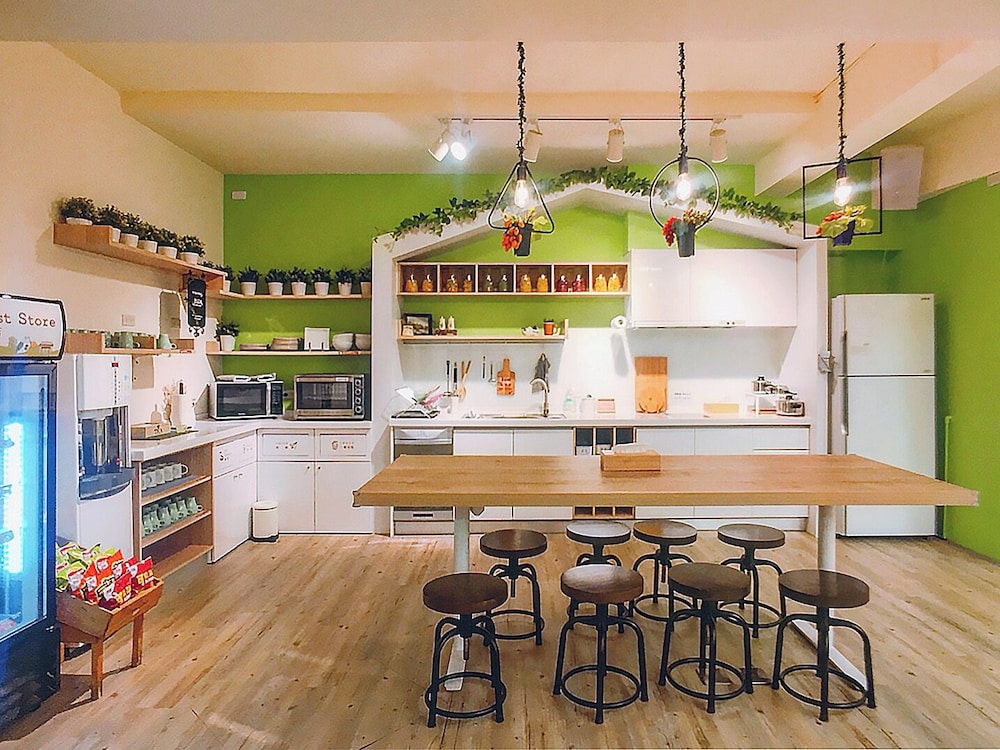 Green Hotel 47/63