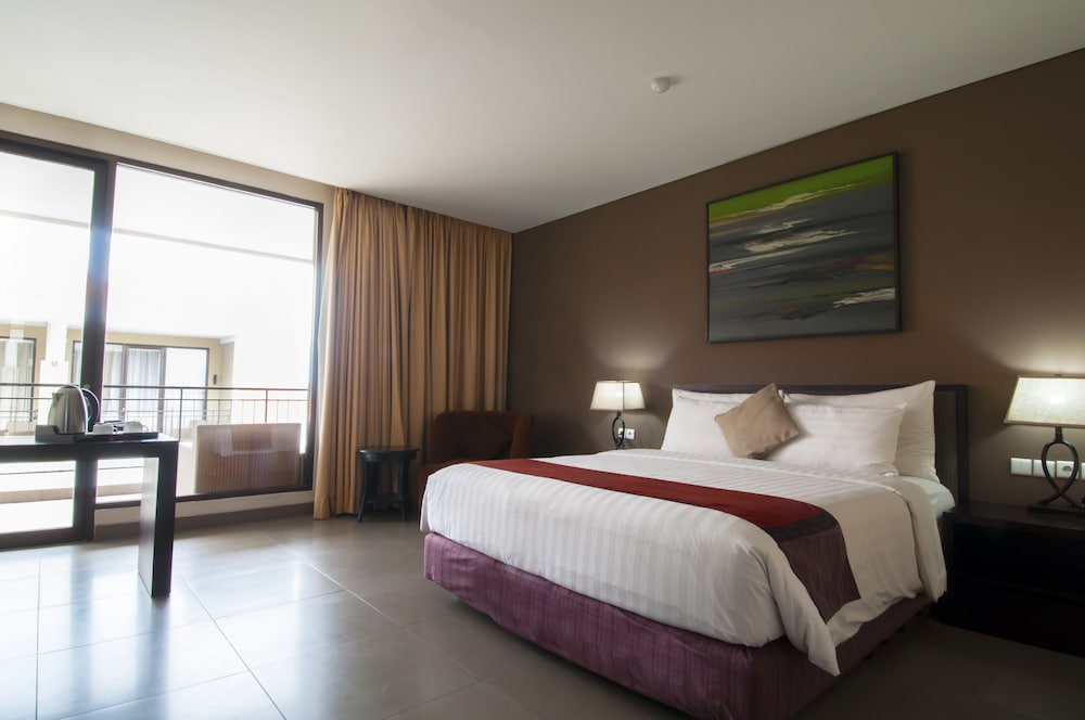 PREMIER, DOUBLE OR TWIN BED, BALCONY