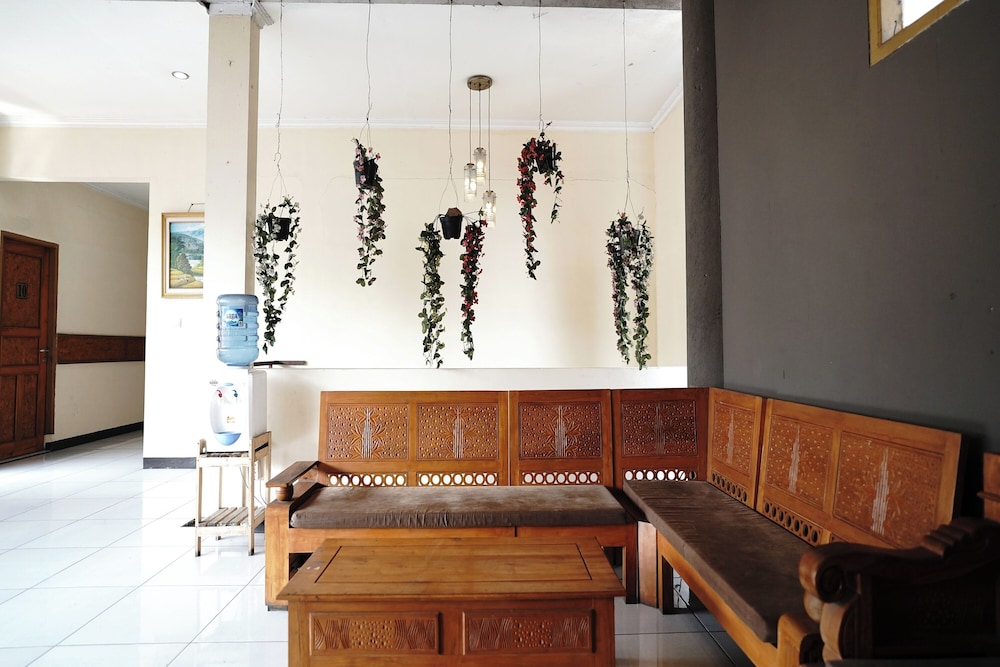 Saung Balibu Hotel 23/68