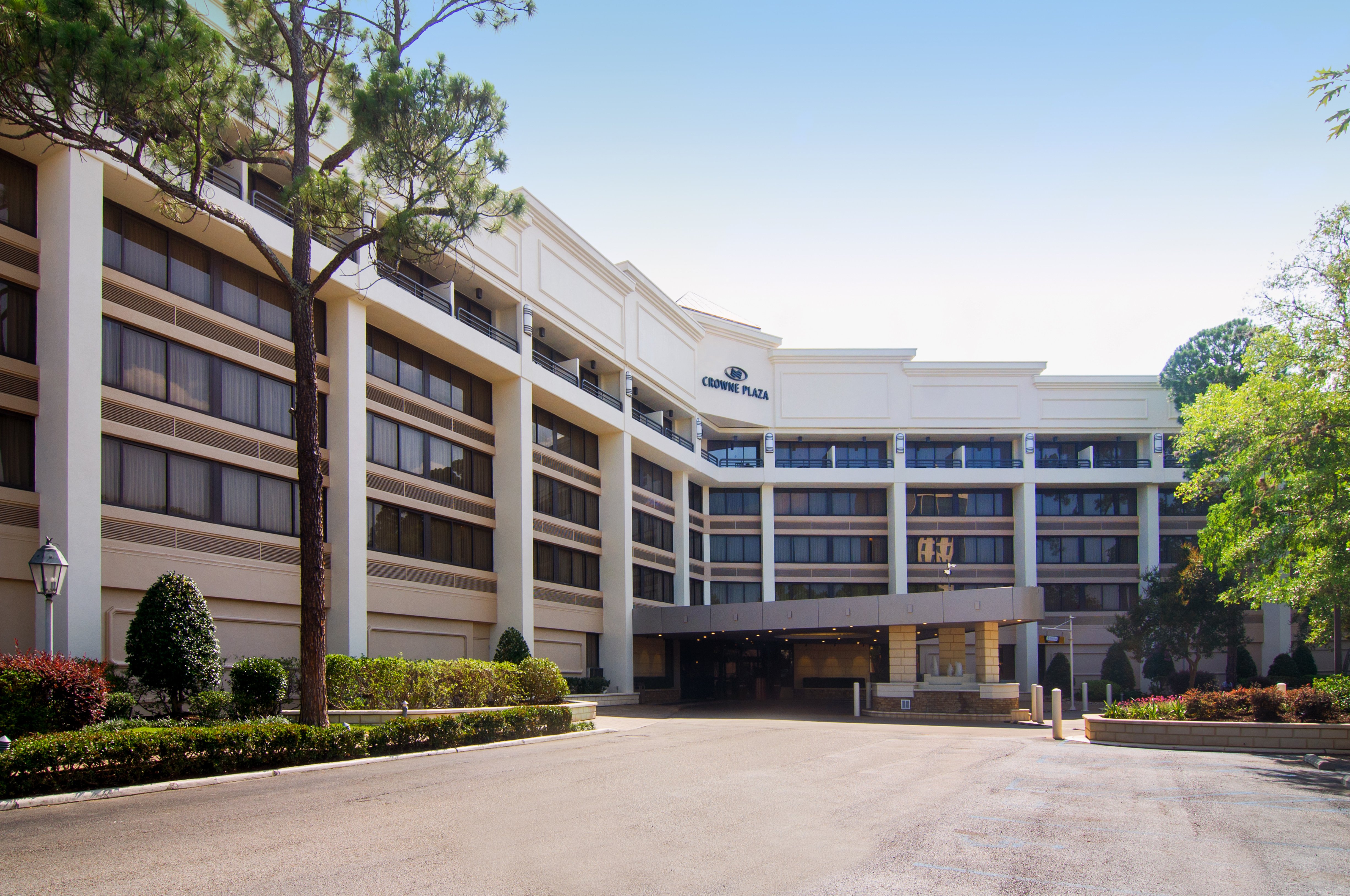 Crowne Plaza Executive Center Baton Rouge, an IHG Hotel 8/79