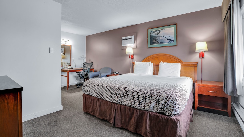ROOM, KING BED
