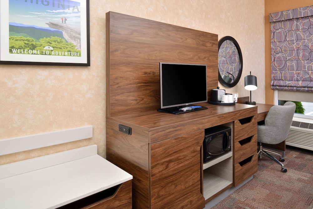 Hampton Inn Wytheville 48/53