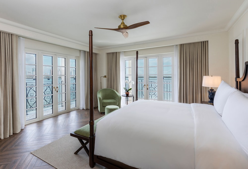 1 Bedroom, Legendary, Suite, King Bed, Ocean Front