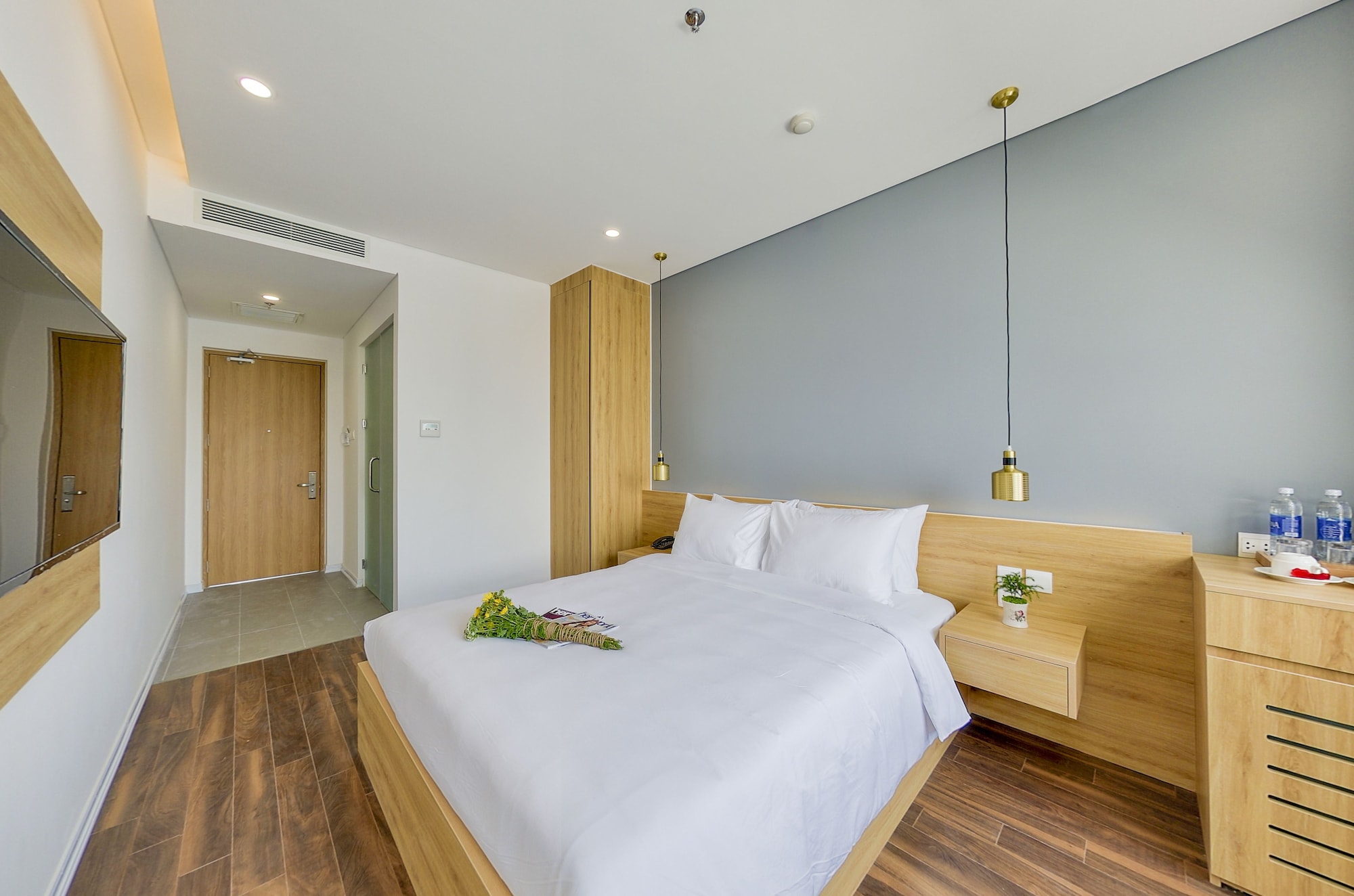 SUPERIOR, DOUBLE BED