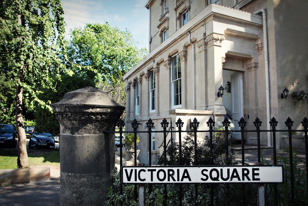 Victoria Square Hotel 2/50