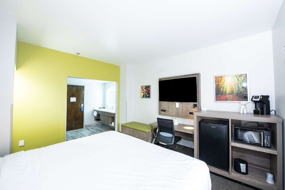 Best Western Plus Apple Valley Lodge Pigeon Forge 7/32