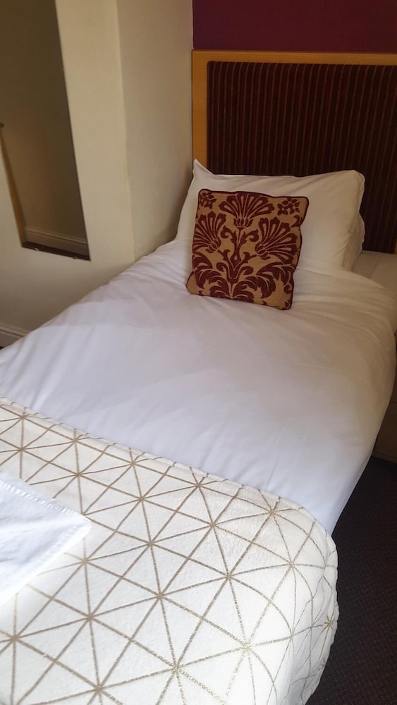 The Victoria Hotel 23/39
