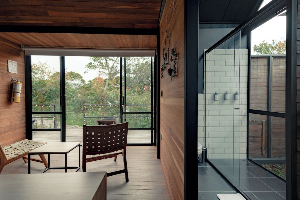 The Boato Hotel 36/46