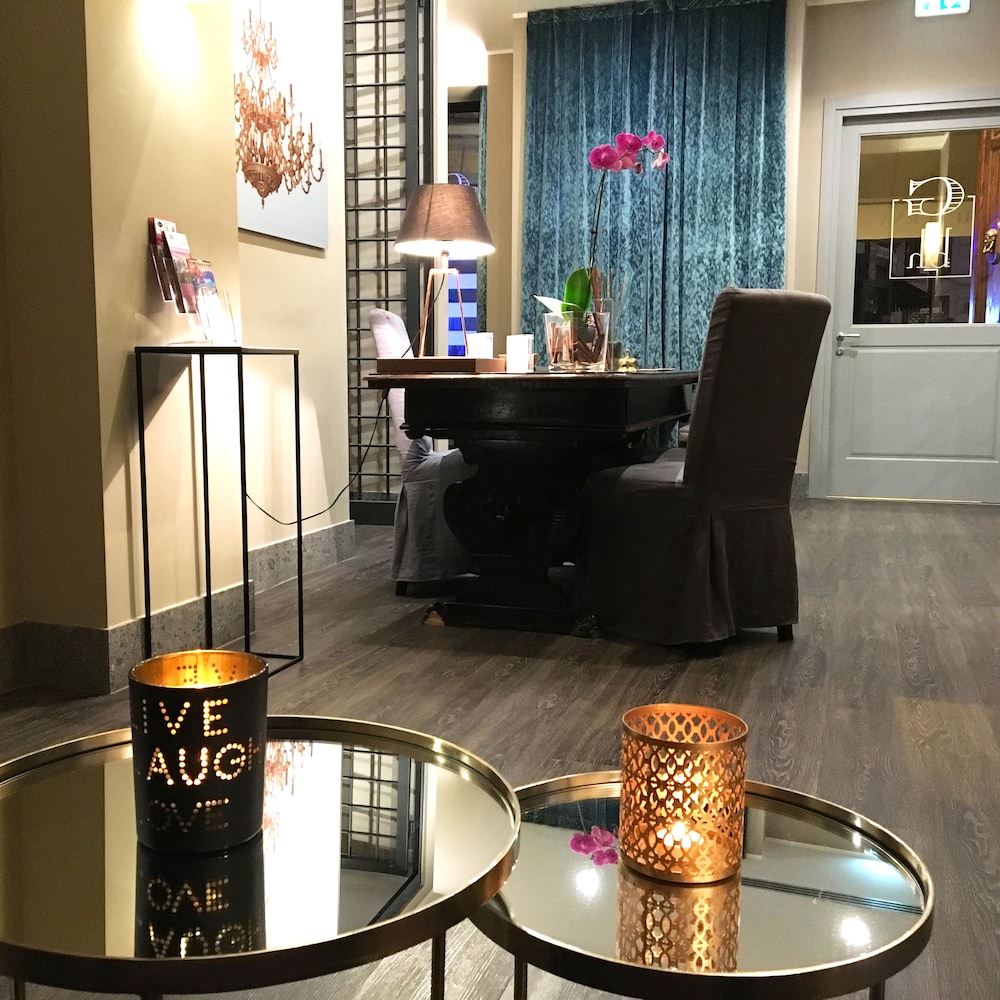 Giuturna Boutique Hotel 5/73