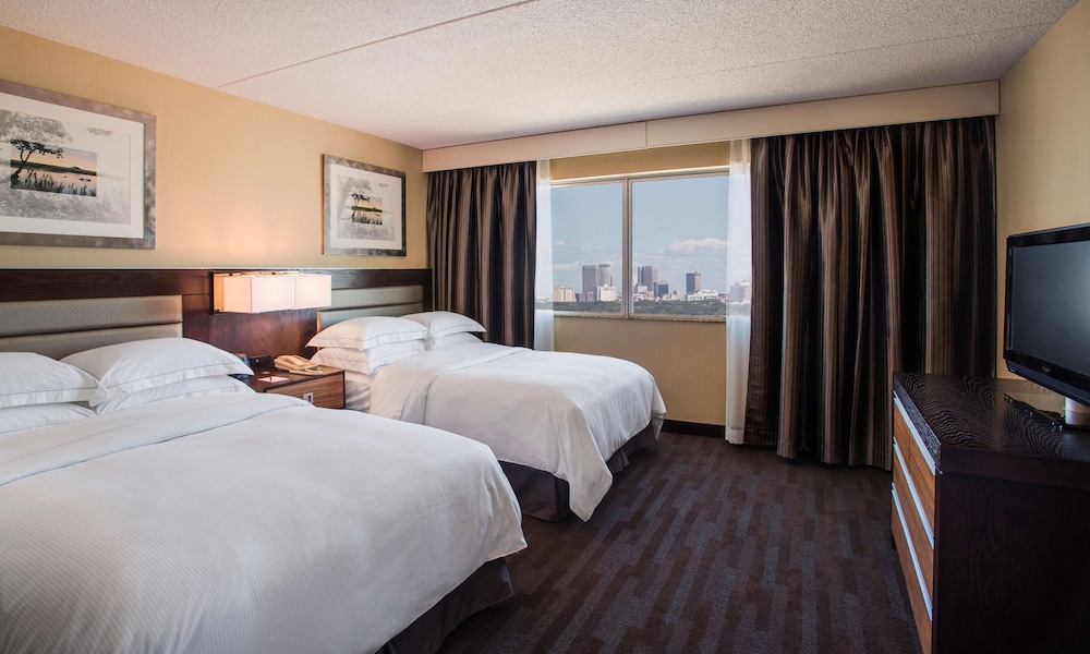 Hilton Winnipeg Airport Suites 13/65