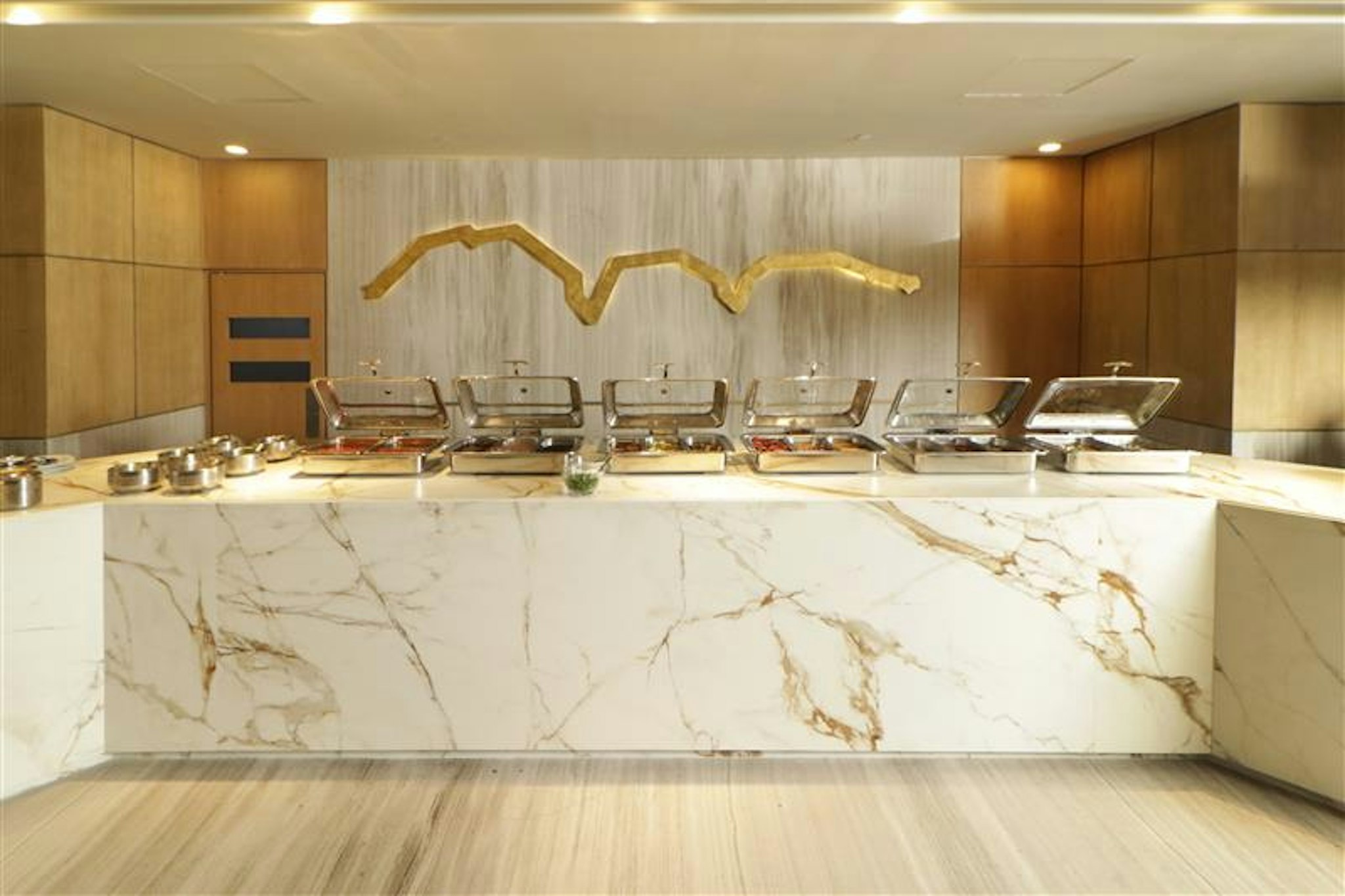 MS Milenium Monterrey Curio Collection by Hilton 33/77