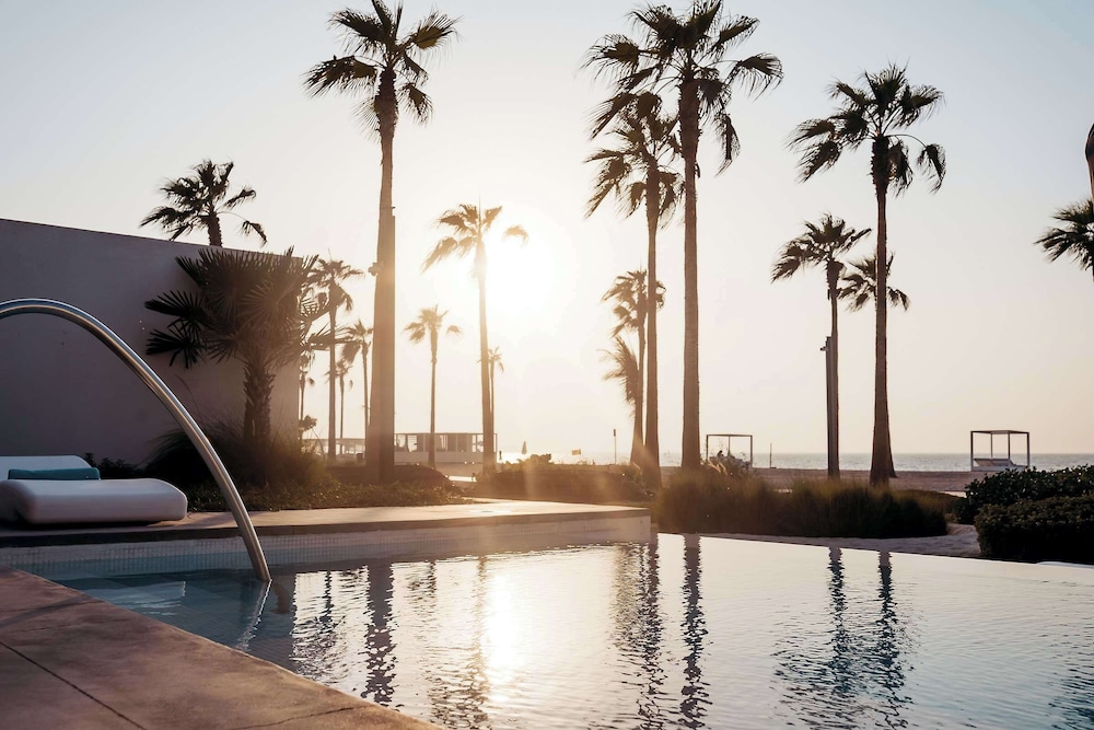 Nikki Beach Resort and Spa Dubai 35/81