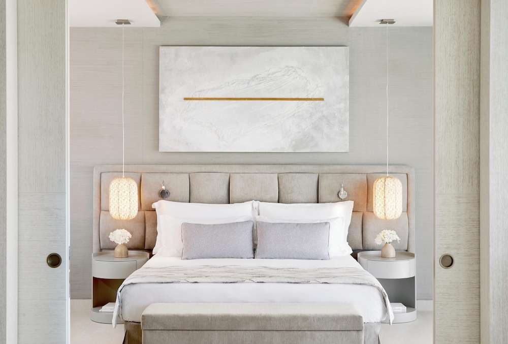 Junior Suite, Queen Bed, Garden View, Sofa, Private Garden