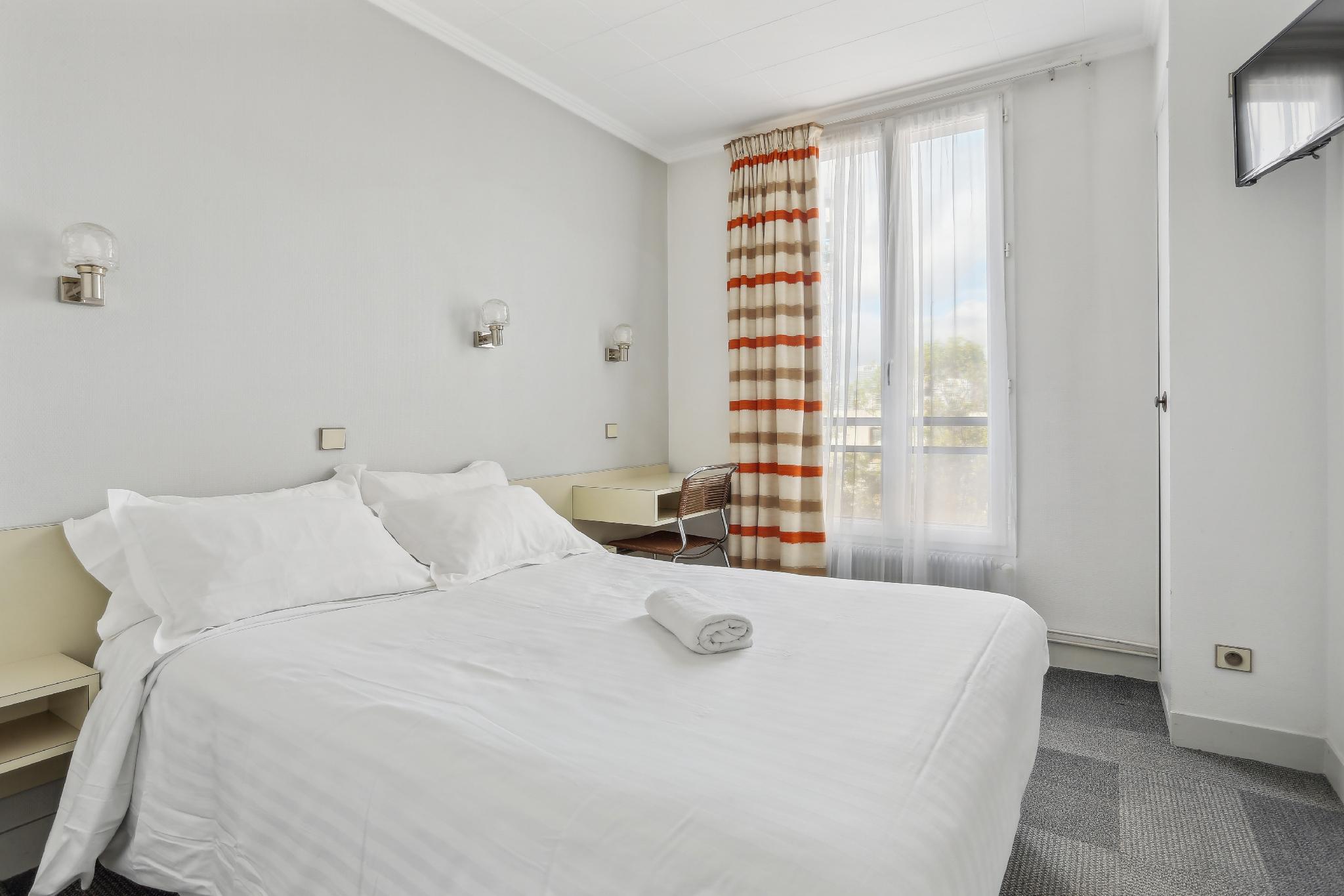 Hotel Robespierre ex Ideal Hotel 2/16