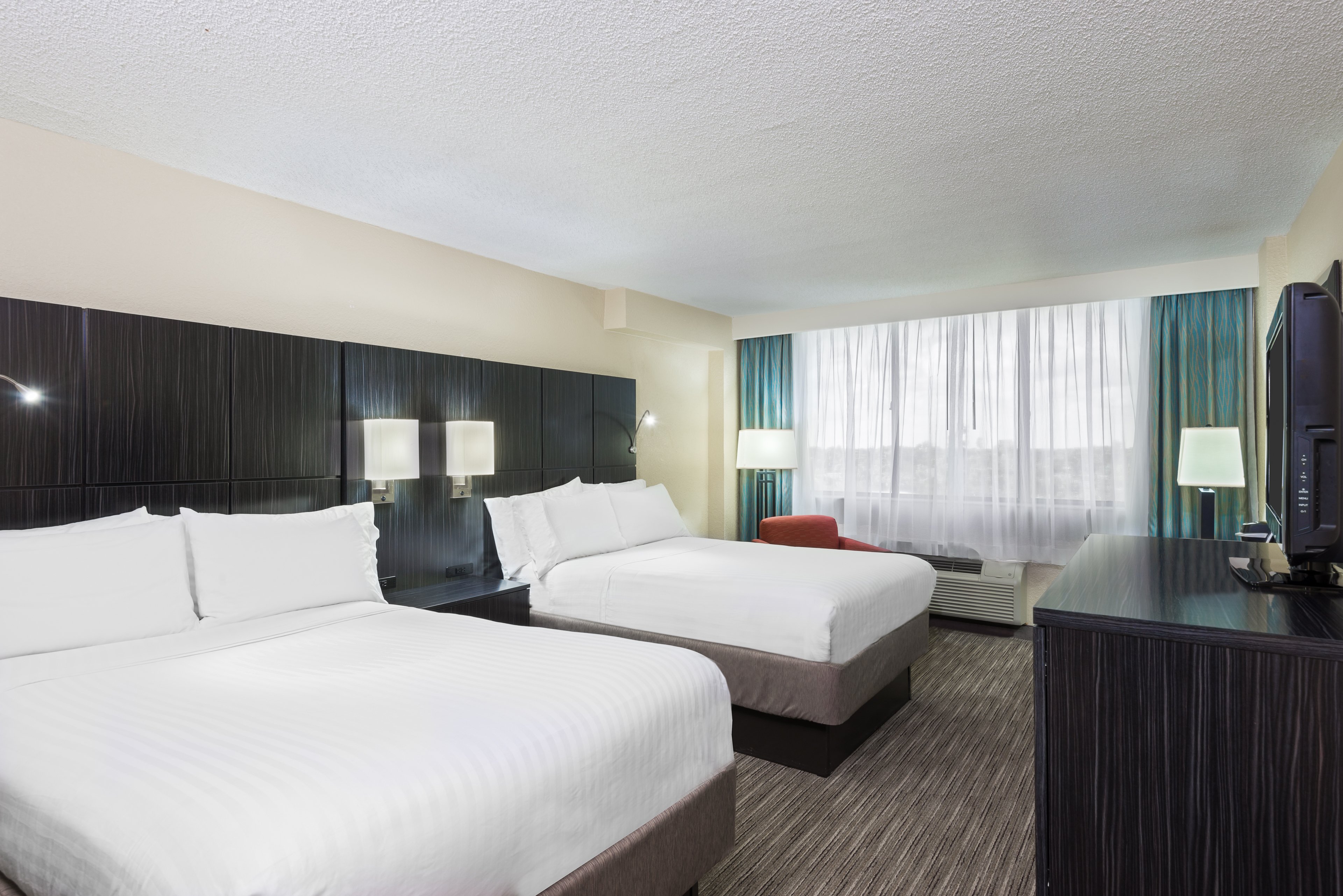 Holiday Inn Express & Suites Ft. Lauderdale-Plantation 18/50