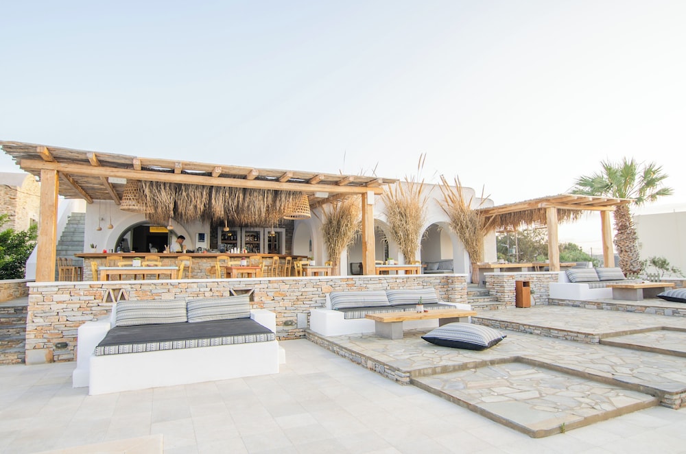 Yialos Ios Hotel 63/64