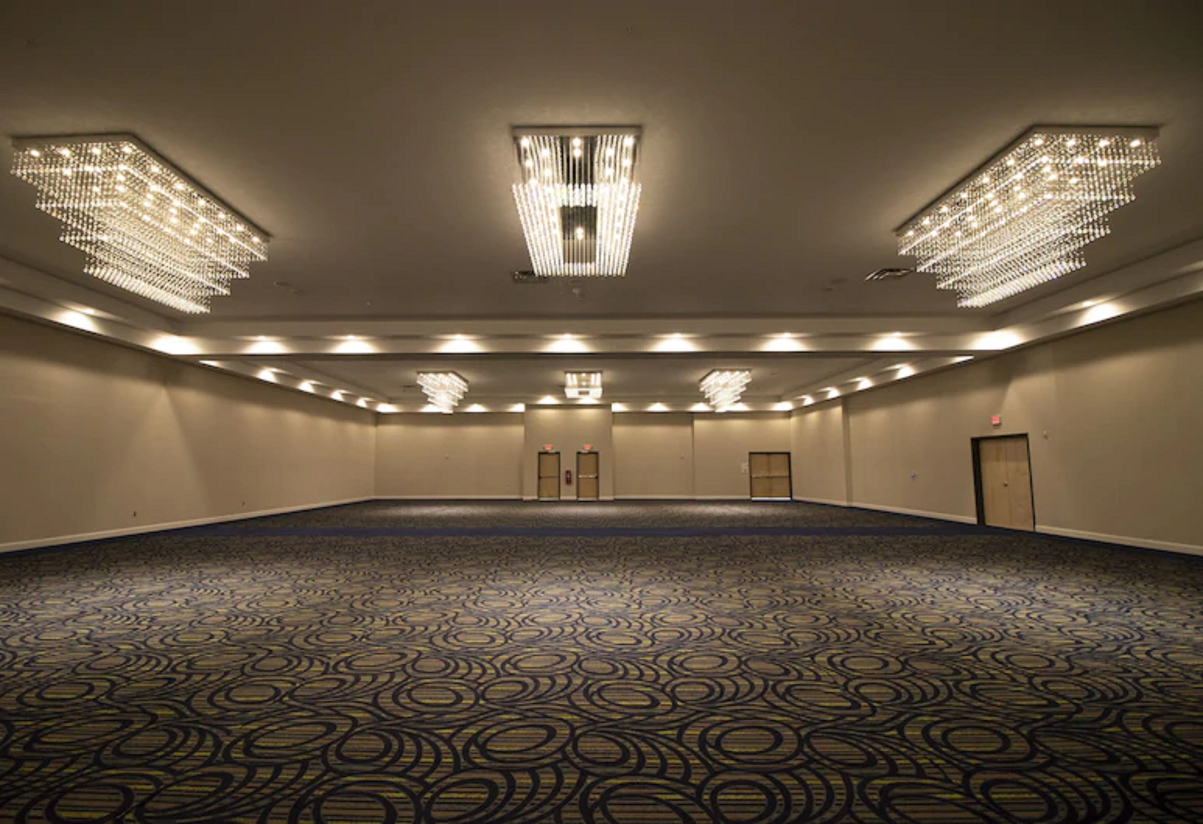 HOLIDAY INN SCRANTON EAST - DUNMORE 6/41