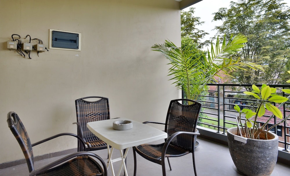 ZEN Rooms Anggrek Loka BSD 28/35
