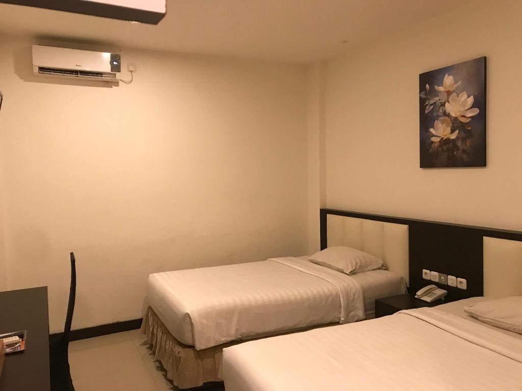 D Blitz Hotel Kendari 7/28
