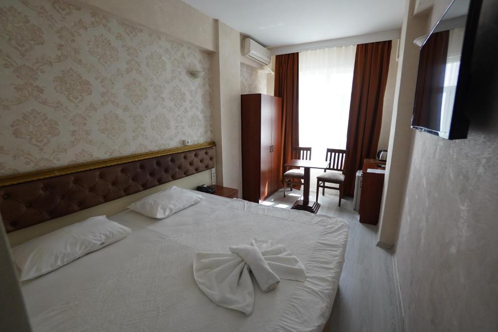 Room, Single