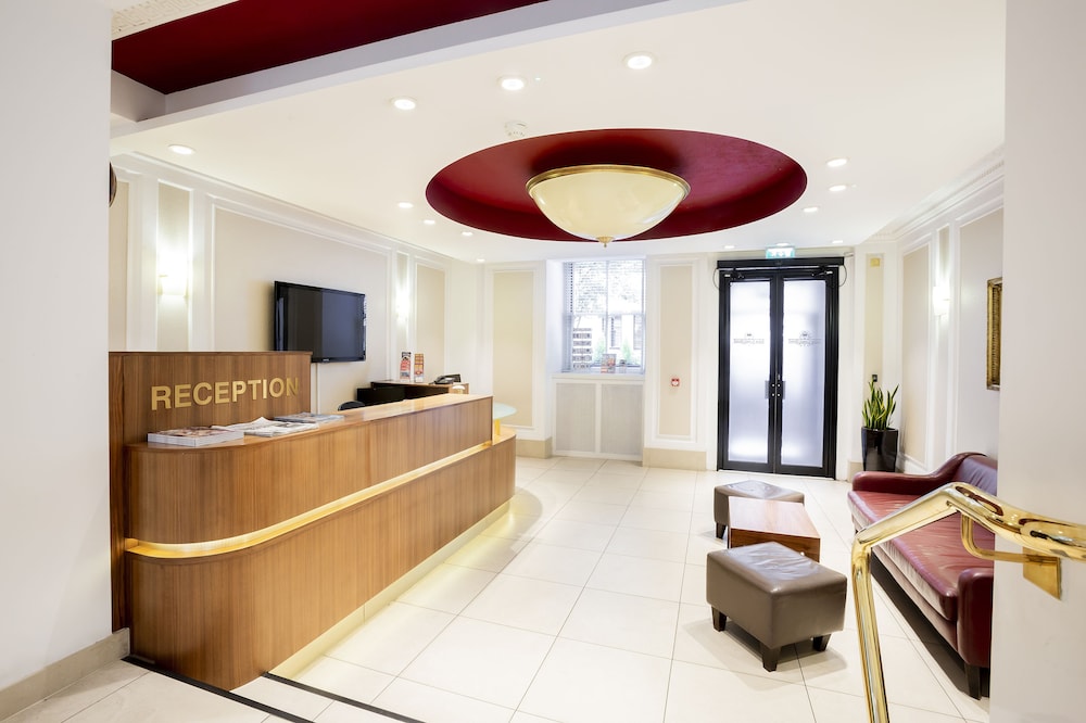 Astor Court Hotel 6/43