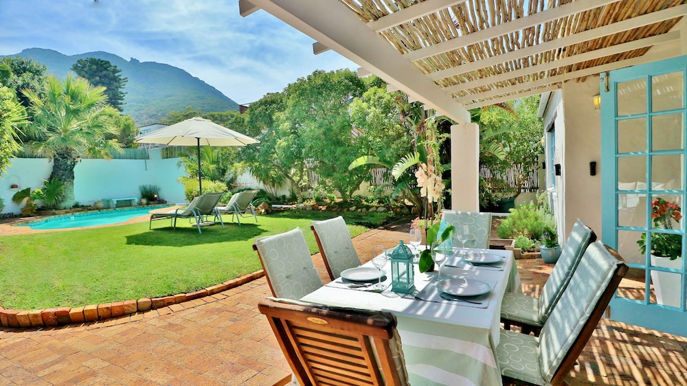 Hout Bay Beach Cottage 18/49