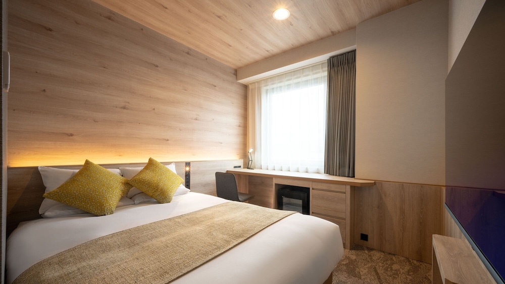 Semi Room, Premium, Double Bed