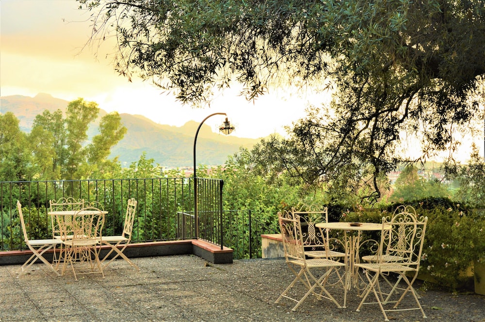 Antico Borgo 42/50
