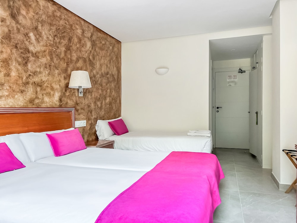 Hotel Los Arces 20/68