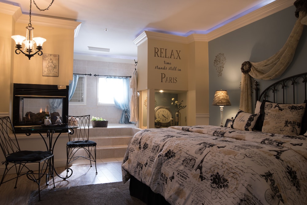 French Canopy, King Bed