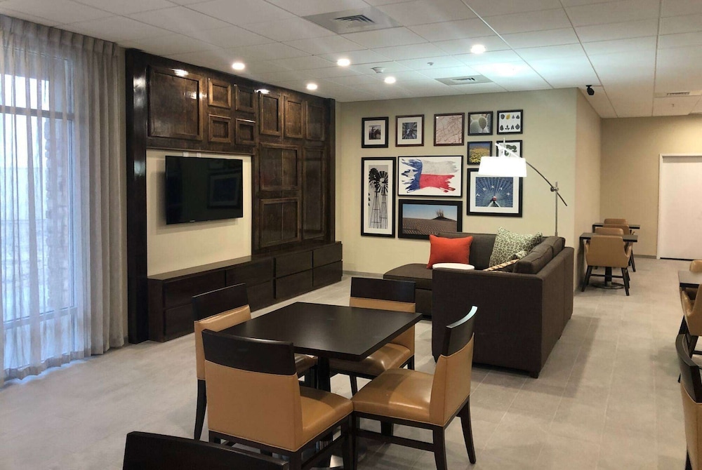 Hawthorn Suites by Wyndham Monahans 9/15