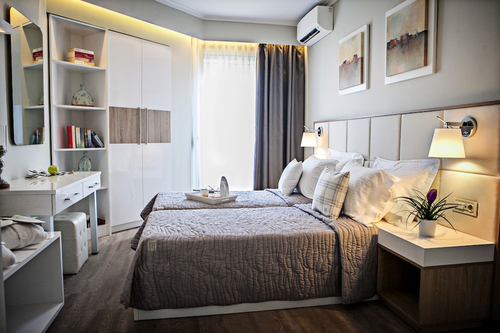 Olympic Star Beach Hotel 30/50