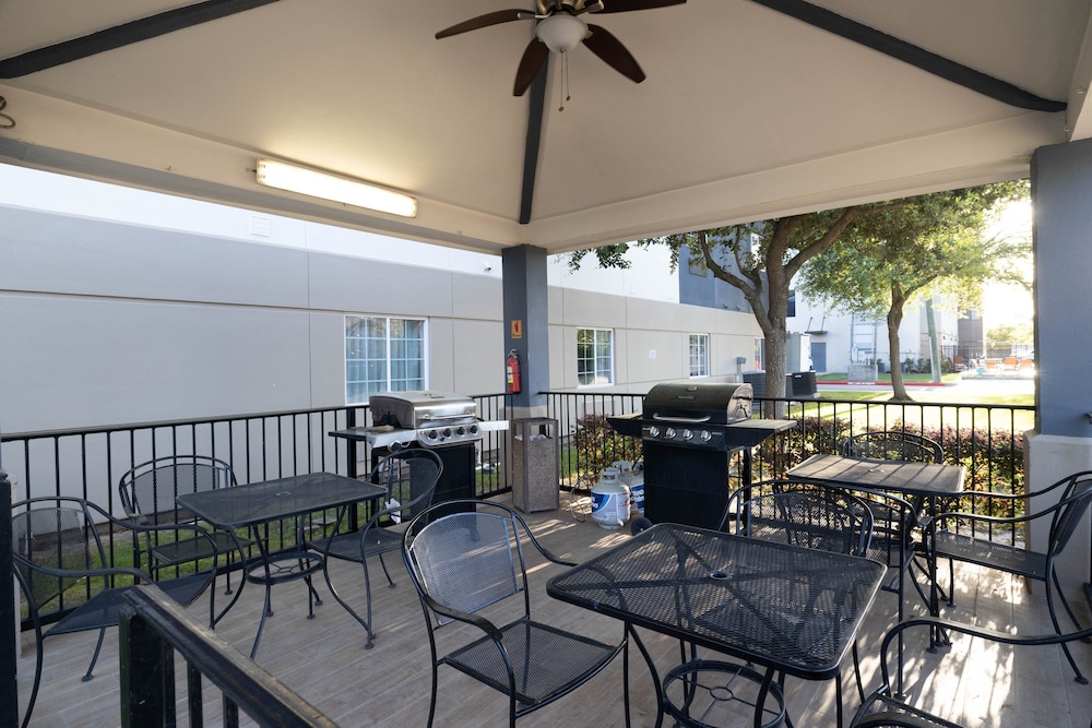 Candlewood Suites Houston Westchase Westheimer 35/39