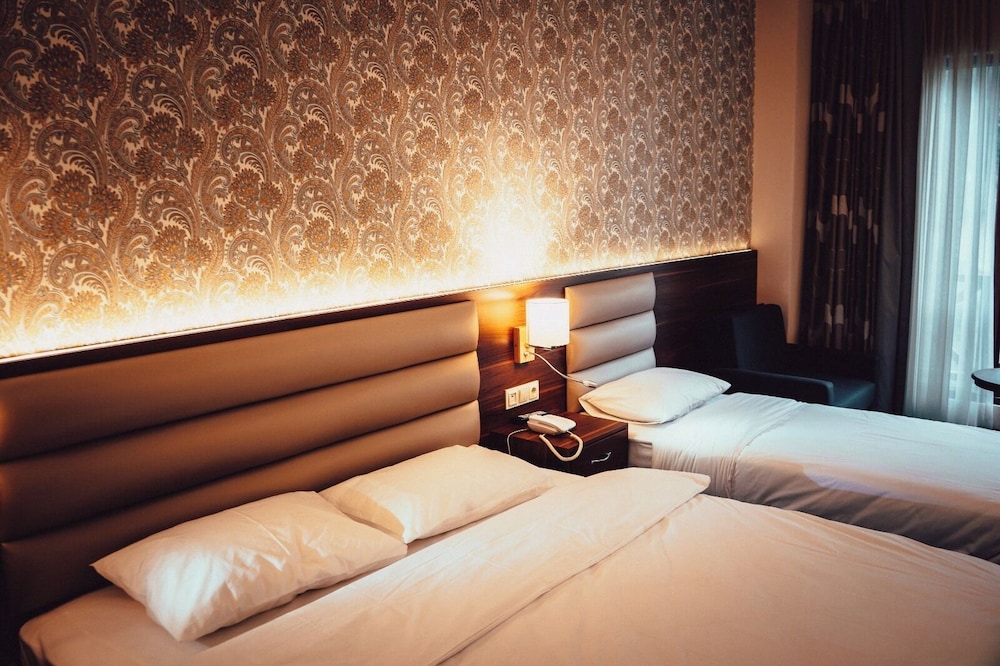 Grand Selale Hotel 8/50