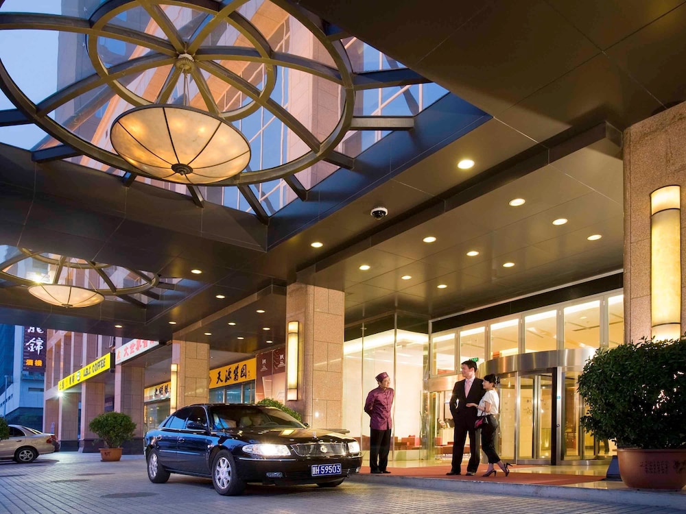 Grand Mercure Beijing Central 49/52