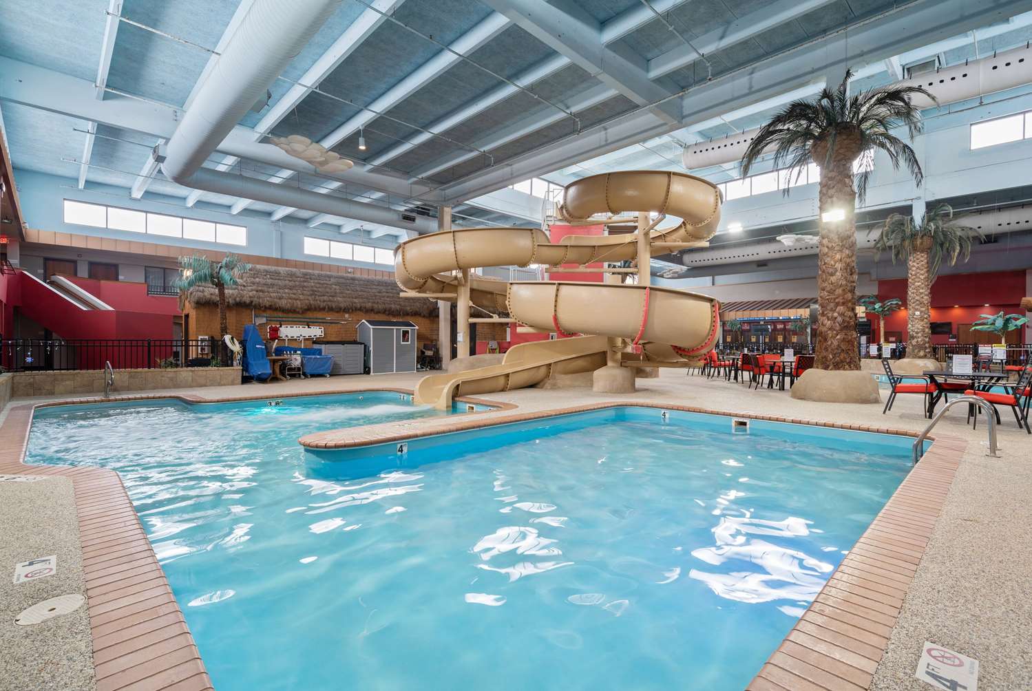 Ramada by Wyndham Sioux Falls Airport-Waterpark & Event Ctr 23/39