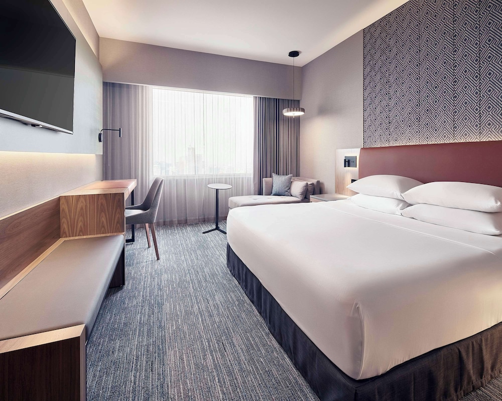 Regency, Club, King Bed, High Floor