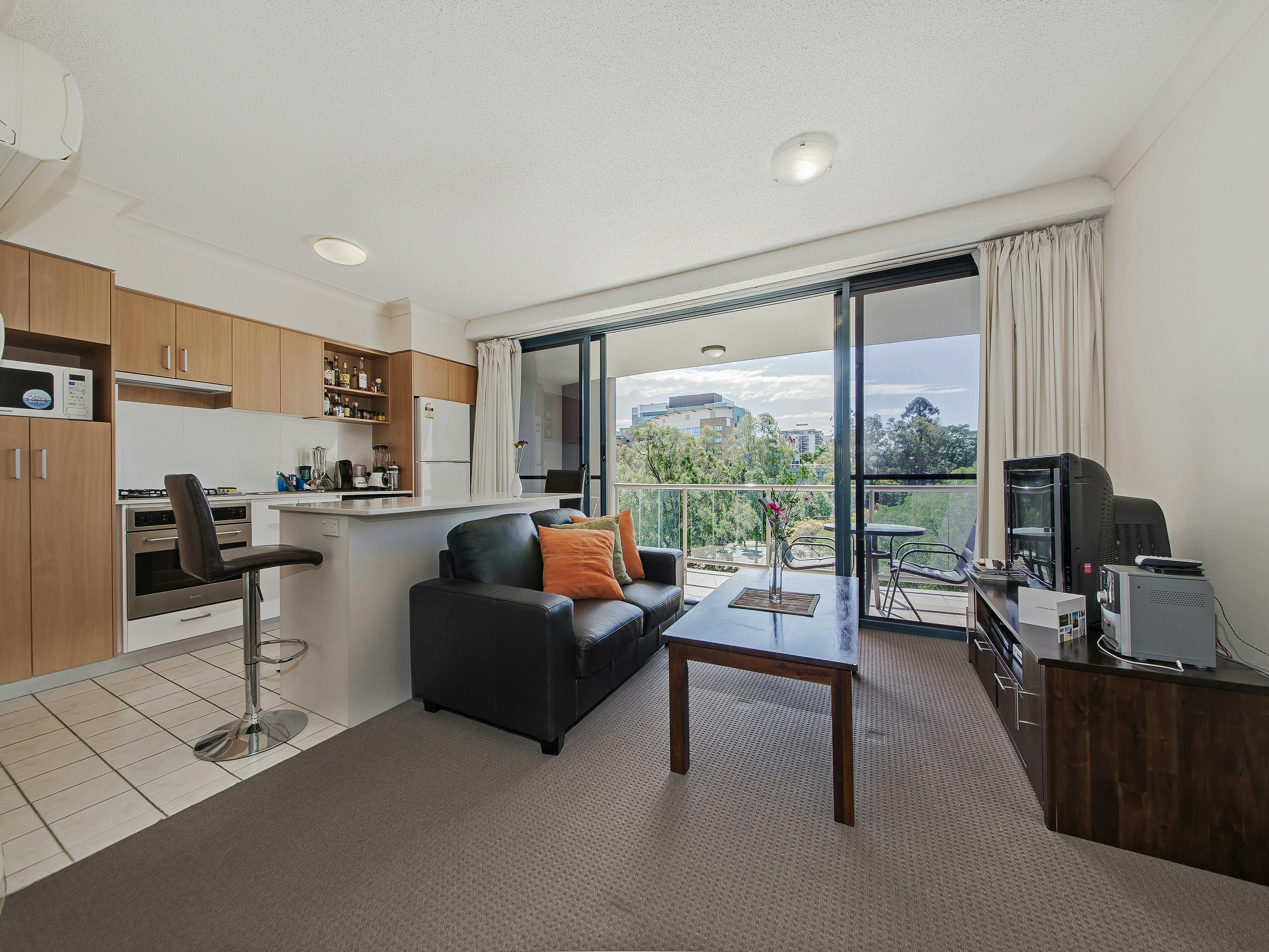 Inn On The Park Apartments 23/41