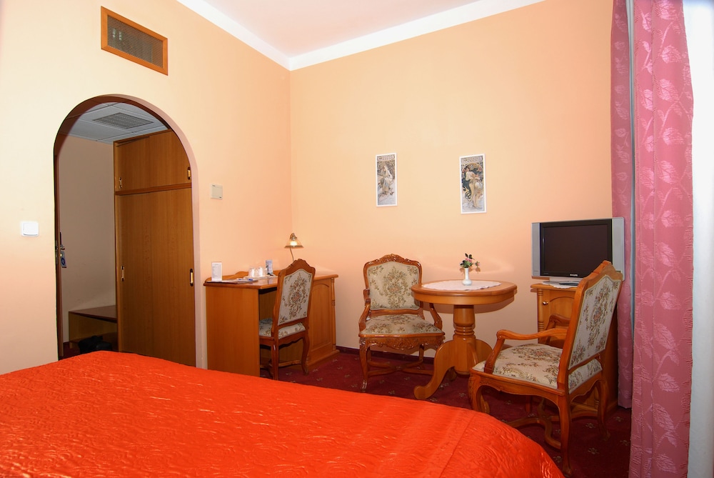 Hotel Opera Prague 26/76
