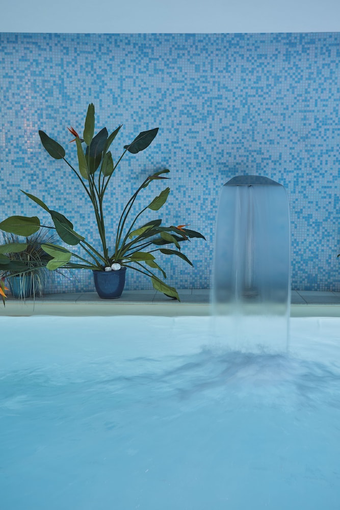 Les Jardins de Mademoiselle & SPA 63/69