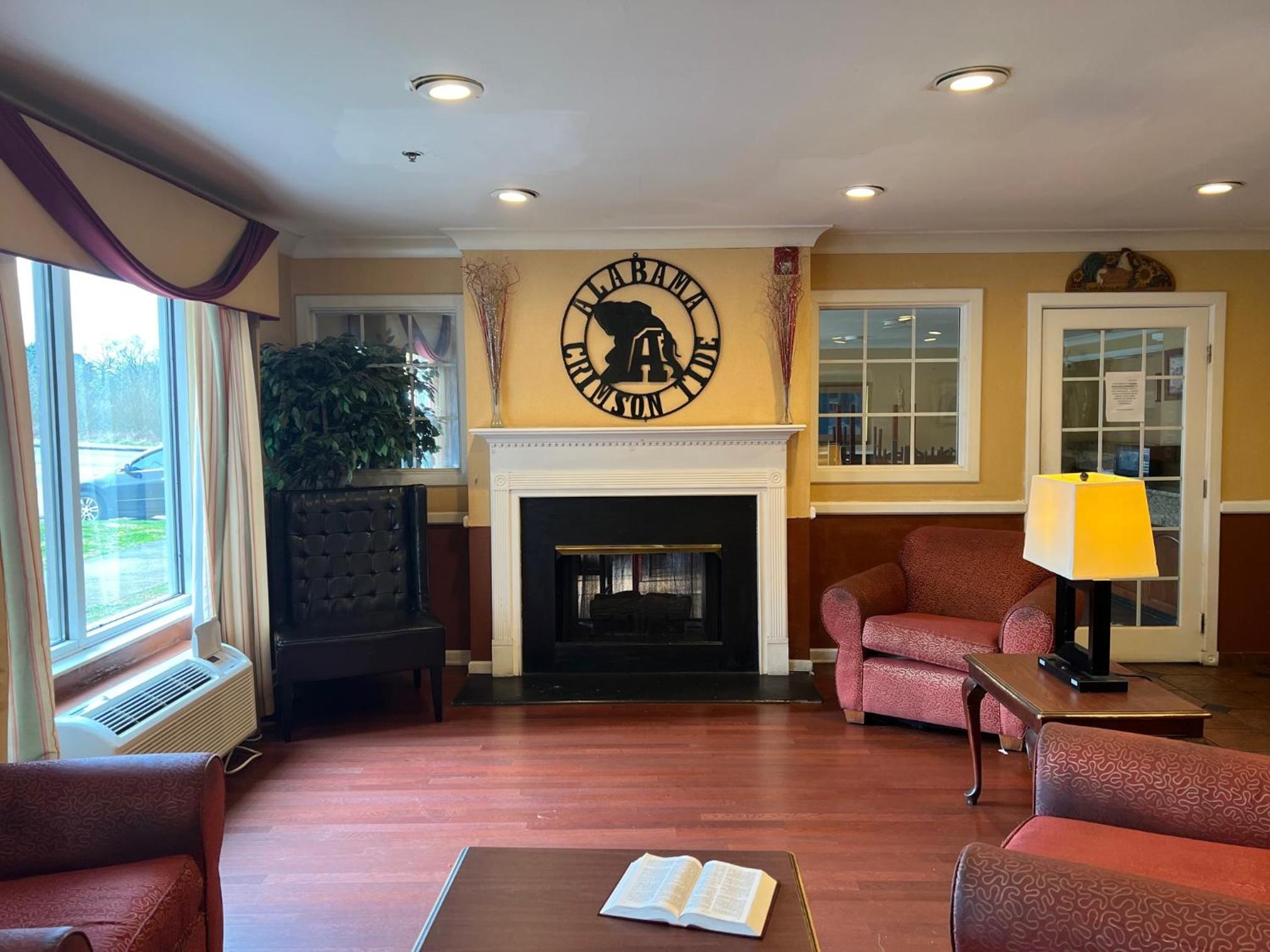 America's Best Inn Of Fairfield/Birmingham 15/21