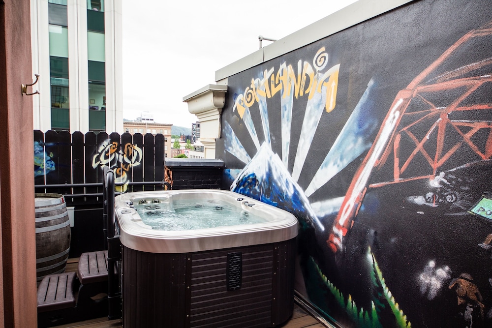 Kimpton Hotel Vintage Portland in PORTLAND - OR