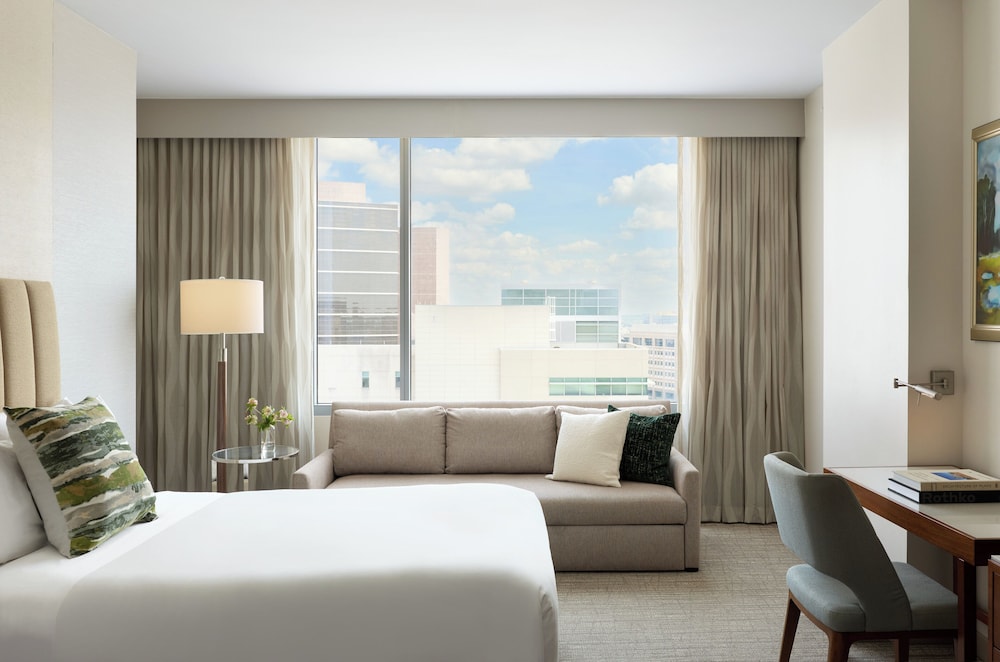 Wellness, Premium, 2 Queen Beds, Sofa
