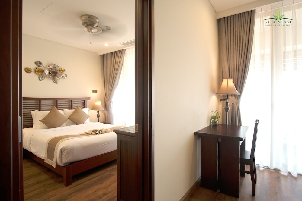 Silk Sense Hoi An River Resort 24/88