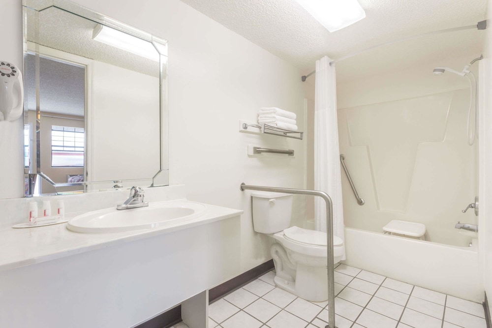 Days Inn by Wyndham Madison 10/31