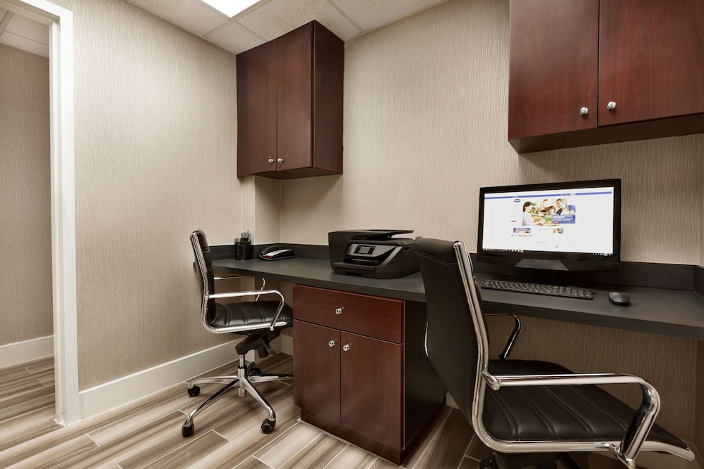 Hampton Inn Waycross 24/29