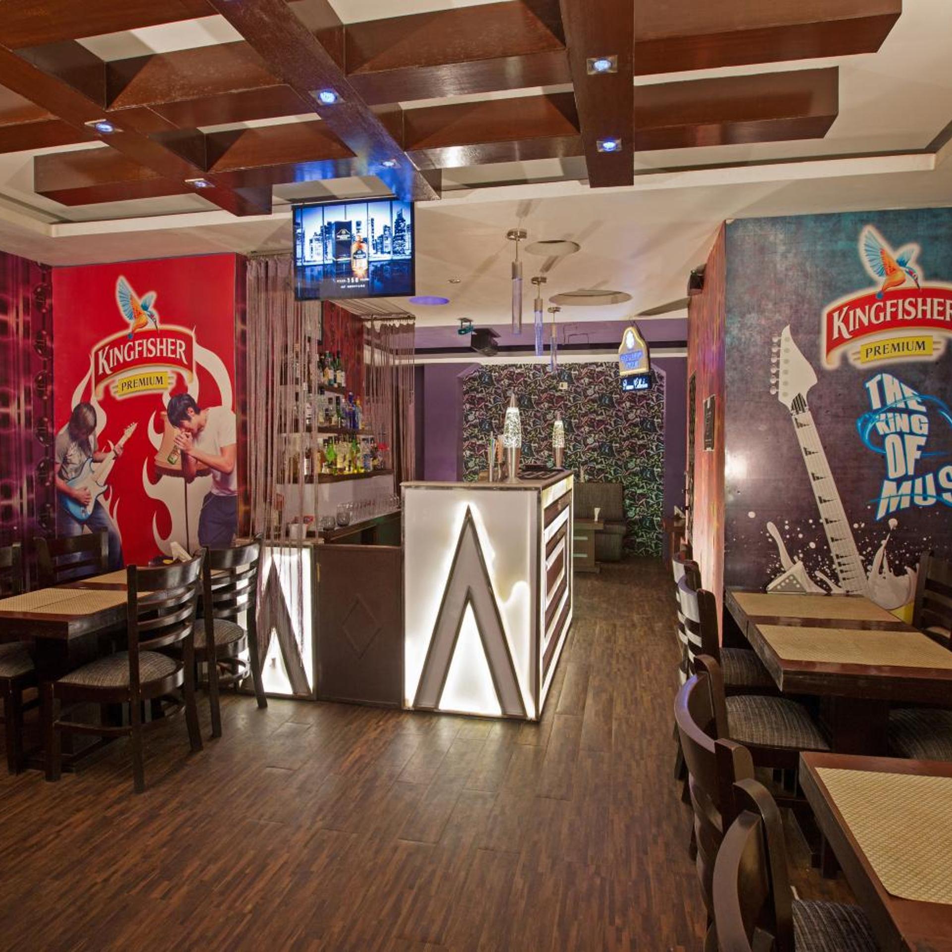 Oyo Premium Paltan Bazar 11/49
